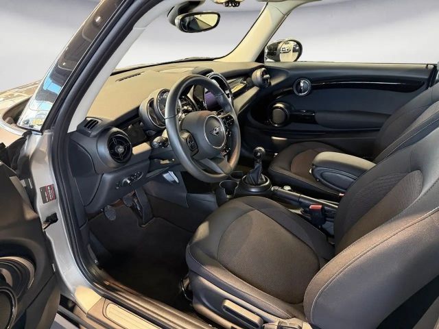 MINI Cooper Essential