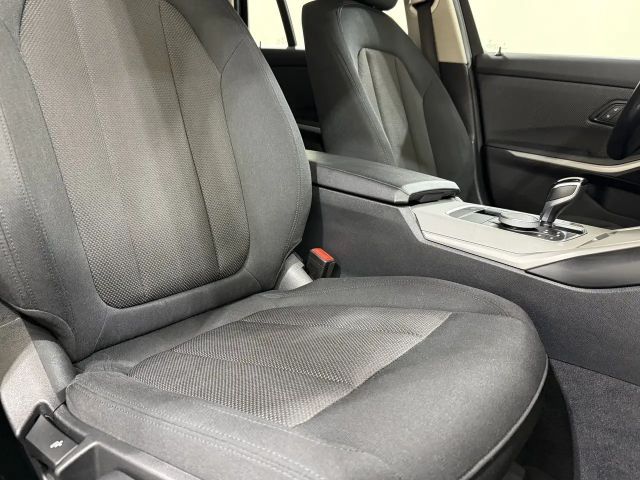 BMW 320 320d Touring xDrive