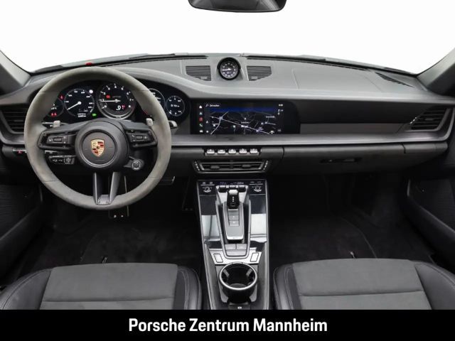 Porsche 992 Cabrio Carrera GTS