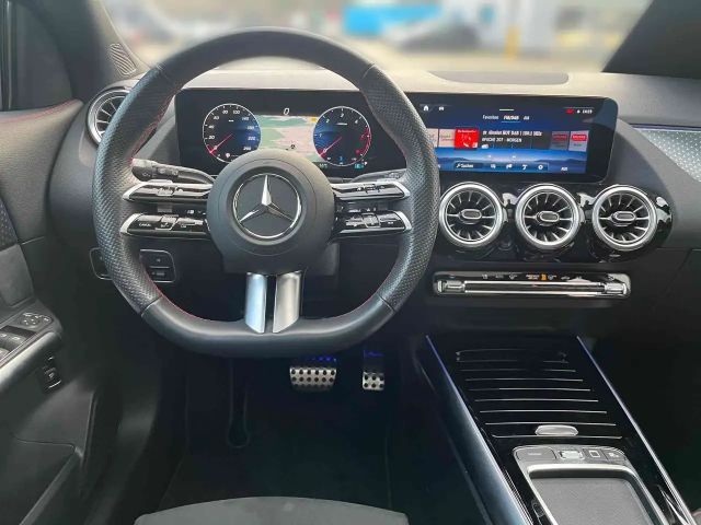 Mercedes-Benz GLA 200 AMG Line GLA 200 d