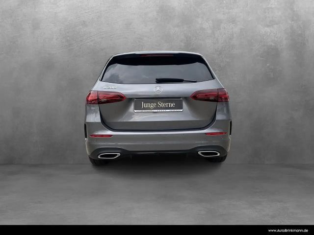 Mercedes-Benz B 200 AMG Line