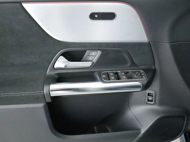 Mercedes-Benz B 200 AMG Line