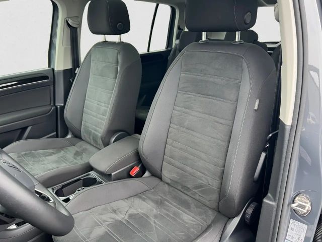 Volkswagen Touran 7-zitter DSG Highline R-Line