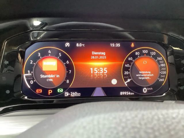 Volkswagen Golf 2.0 TSI DSG Golf VIII Style