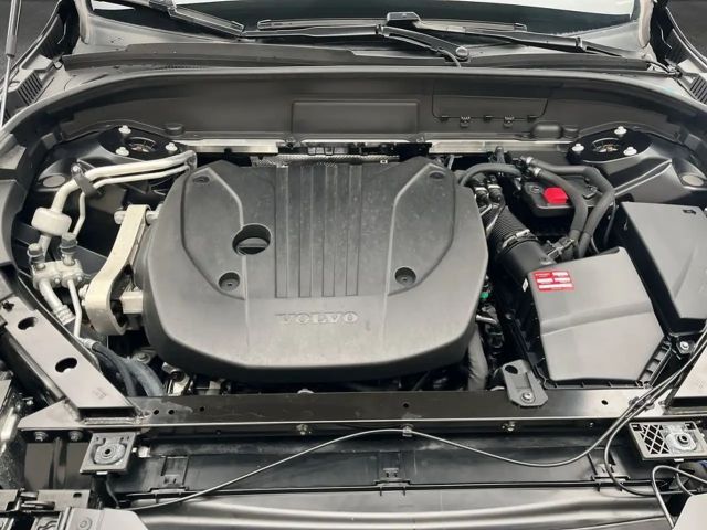 Volvo XC60 Dark Plus