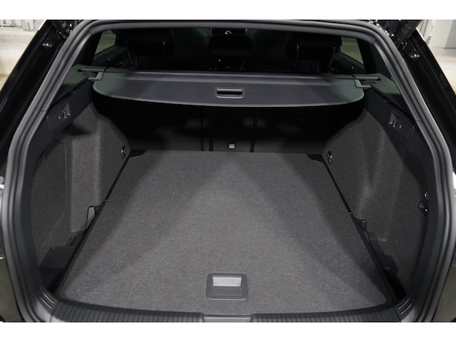 Volkswagen Golf 1.5 eTSI R-Line Variant