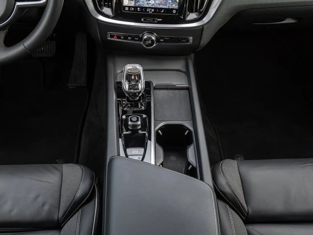 Volvo V60 Cross Country AWD Plus