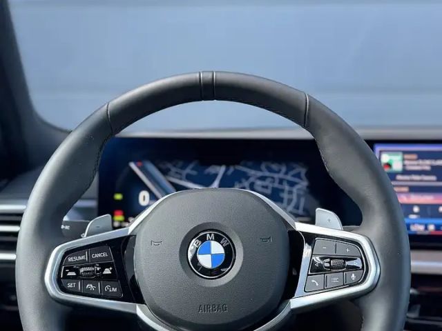 BMW 318 318i M-Sport Sedan