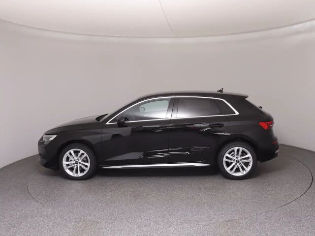 Audi A3 30 TFSI Sedan