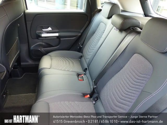 Mercedes-Benz B 200 Progressive Sedan