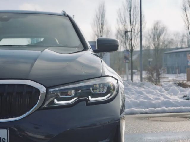 BMW 320 320d Sport Line Touring xDrive