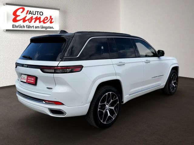 Jeep Grand Cherokee Summit