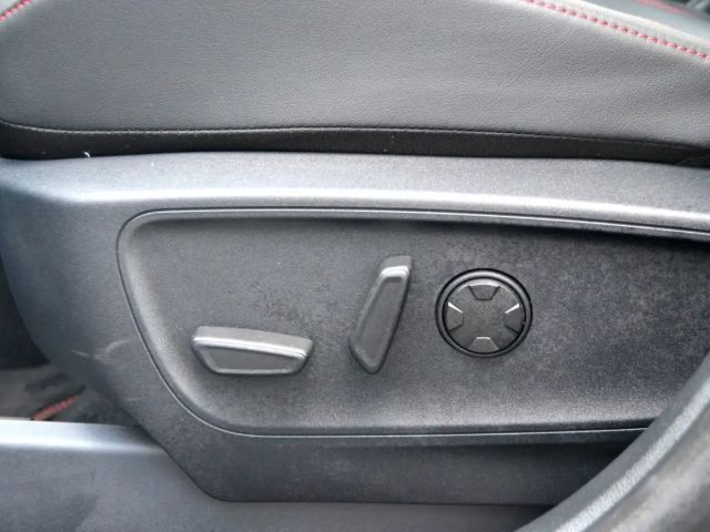 Ford Kuga Plug in Hybrid ST Line X