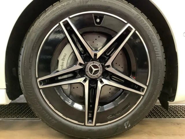 Mercedes-Benz C 180 AMG Line Sedan