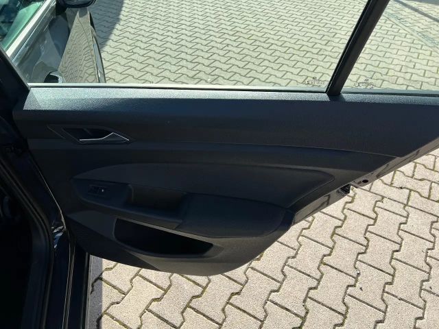 Volkswagen Golf 2.0 TDI Golf VIII Life Variant