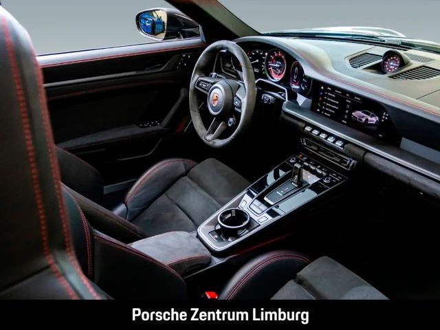 Porsche 992 4 Cabrio Carrera GTS