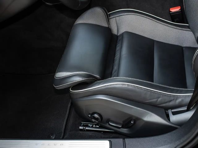 Volvo V60 AWD Dark Plus Recharge T8