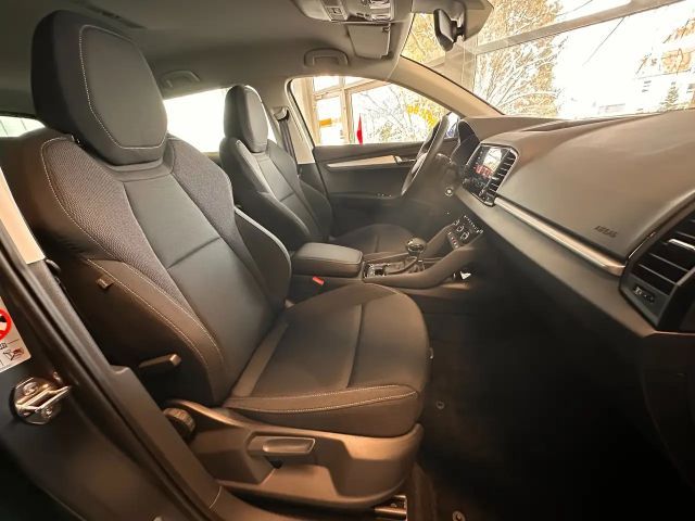 Skoda Karoq Edition 130 DSG*AHK*Rückfahrk*Frontscheibenheiz