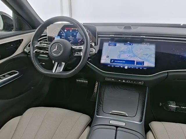 Mercedes-Benz E 220 AMG Line E 220 d Sedan