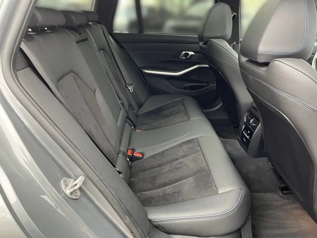 BMW 330 330d M-Sport Touring xDrive