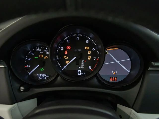 Porsche Macan PDK 2.0 AHK Pano Luftfahrwerk LED BOSE