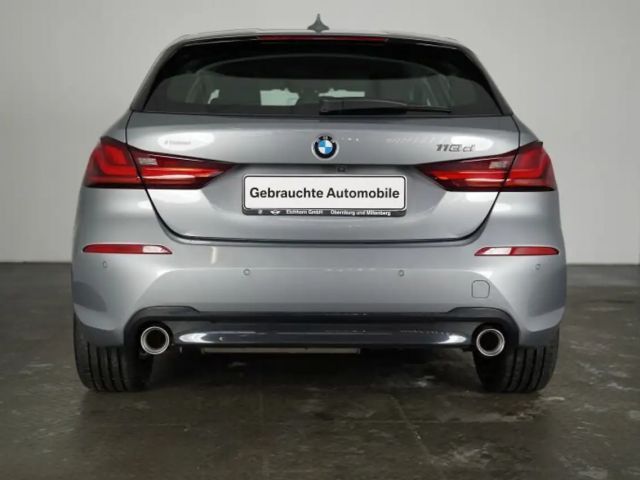 BMW 118 118d 5-deurs Sedan Sport Line