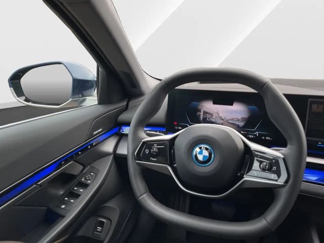 BMW i5 Touring eDrive40