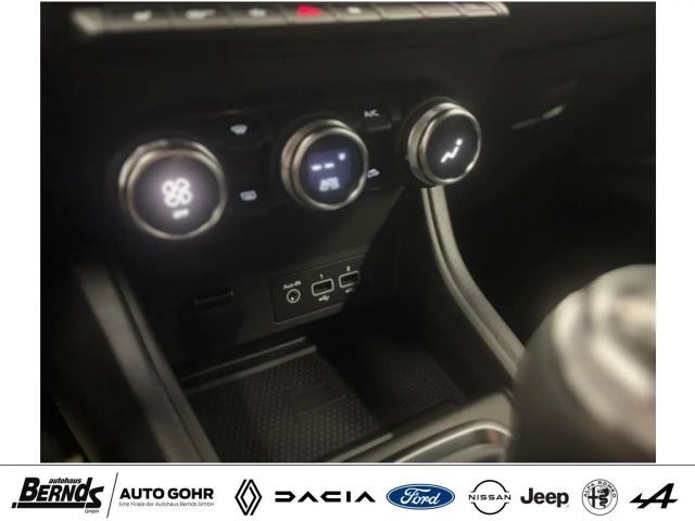 Renault Captur Hybrid Techno