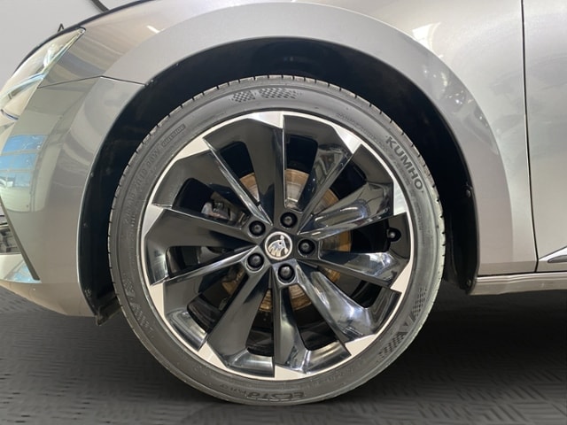 Skoda Superb 2.0 TDI Combi