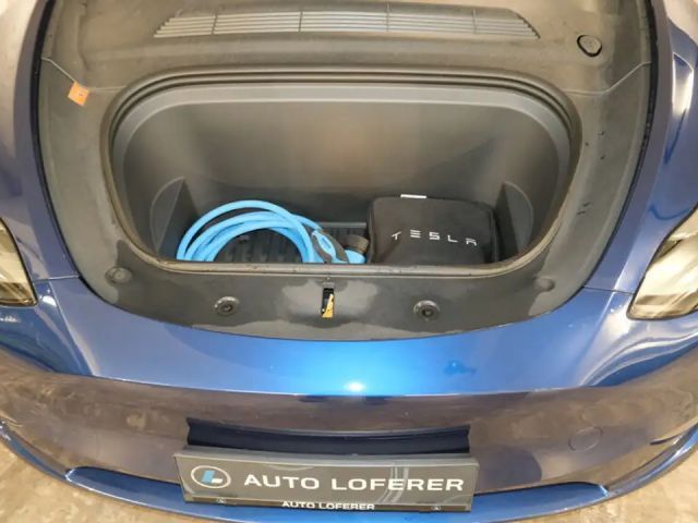 Tesla Model Y AWD Performance