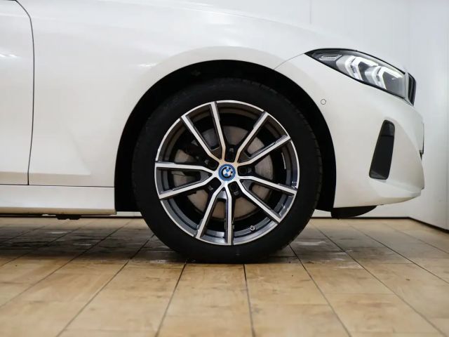 BMW 320 320e Touring