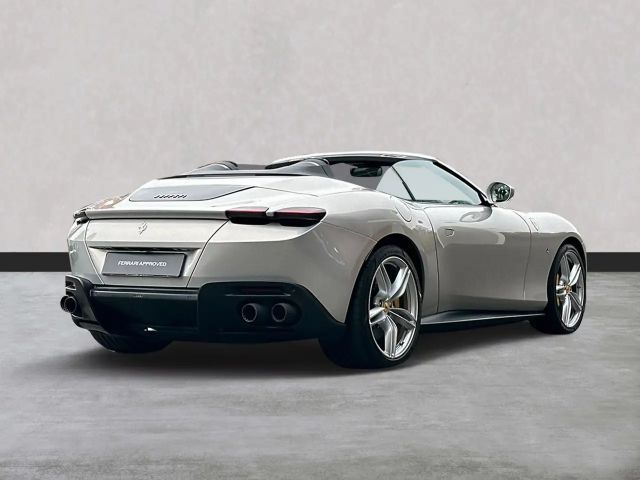 Ferrari Roma Spider