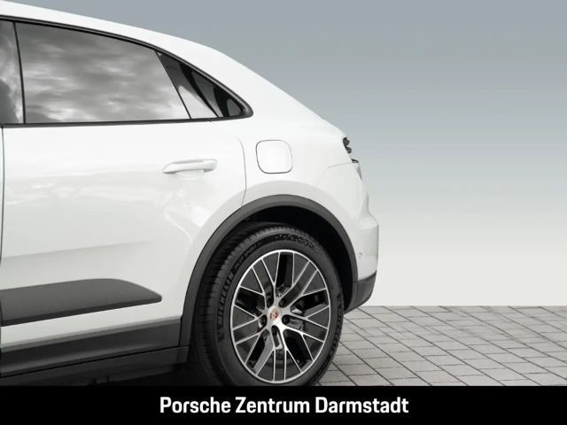 Porsche Macan 4