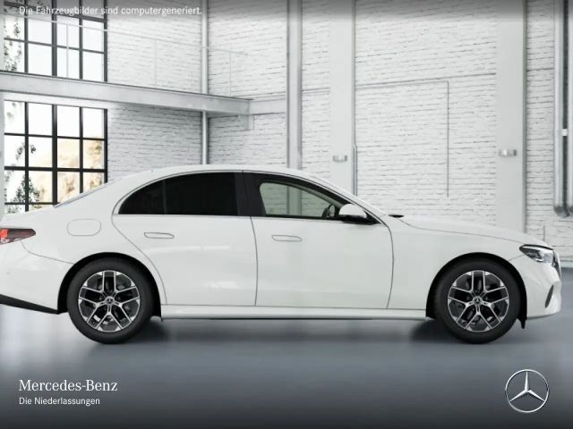 Mercedes-Benz E 200 AVANTGARDE Sedan