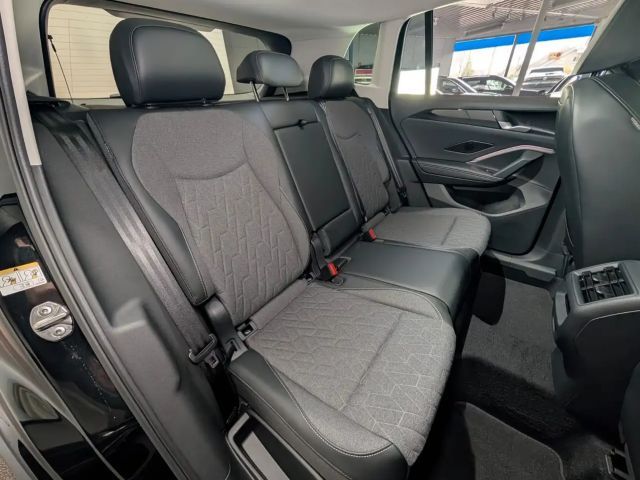 Volkswagen Tiguan 2.0 TDI"Life"ACC AHK App LaneASS Rear