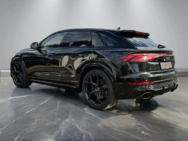 Audi RS Q8 Performance