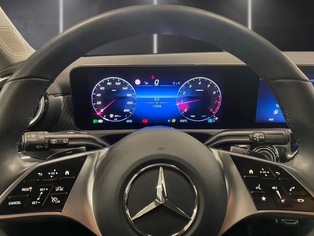 Mercedes-Benz CLA 180 Progressive