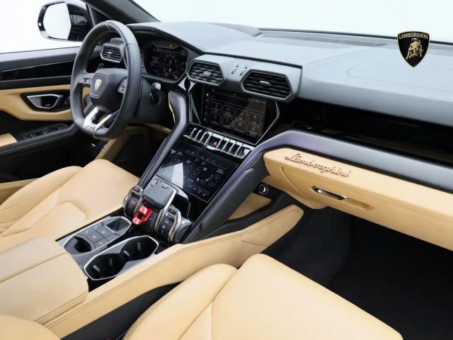 Lamborghini Urus MY22 I AKRAPOVIC I B&O I PANO