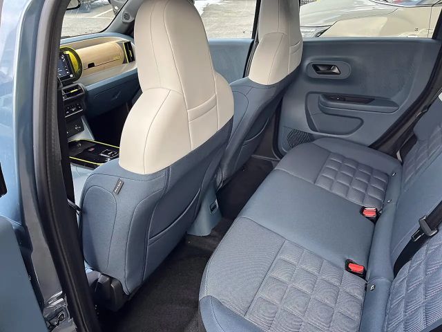 Fiat Grande Panda E La Prima