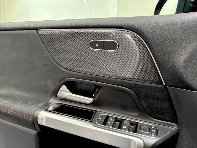 Mercedes-Benz GLB 200 AMG Line