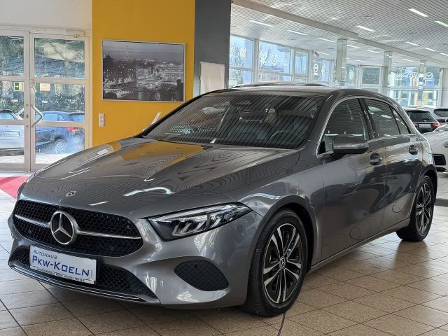 Mercedes-Benz A 180 A 180 d