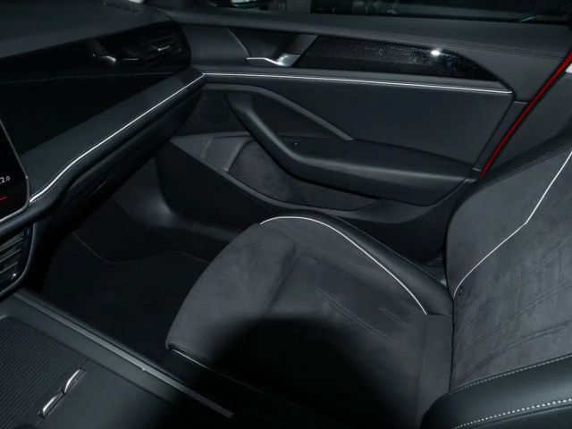 Volkswagen Passat 1.5 eTSI Business Variant