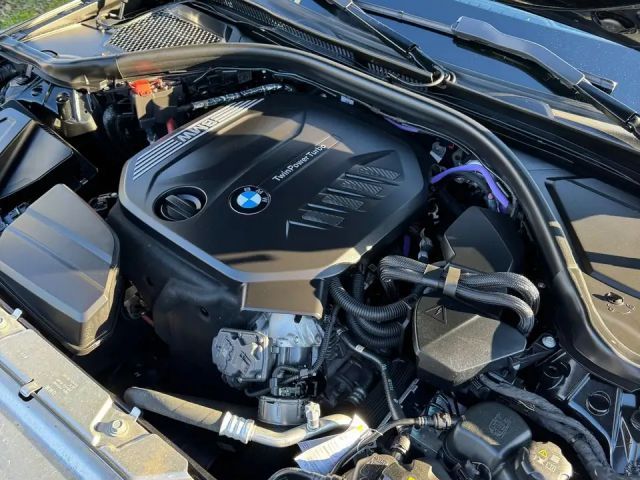 BMW 320 320d M-Sport Sedan