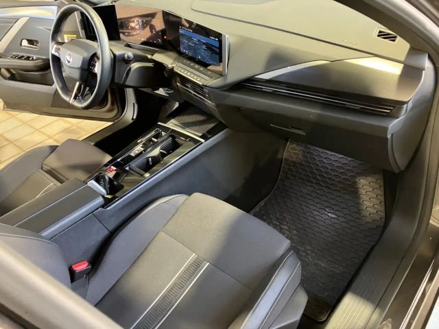 Opel Astra 1.2 Turbo Sports Tourer