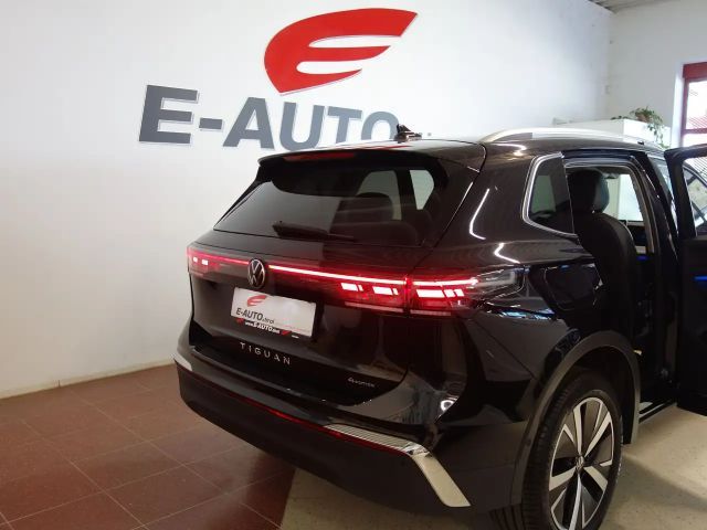 Volkswagen Tiguan DSG Elegance Elegance Sport