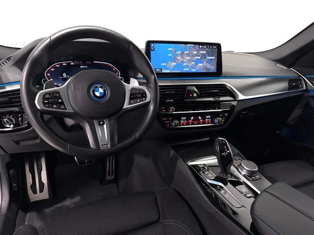 BMW 530 530e M-Sport Sedan xDrive