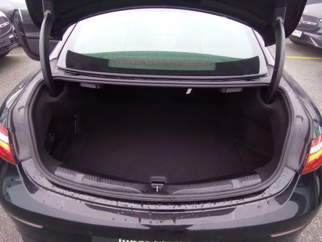 Mercedes-Benz E 200 AMG Line Coupé