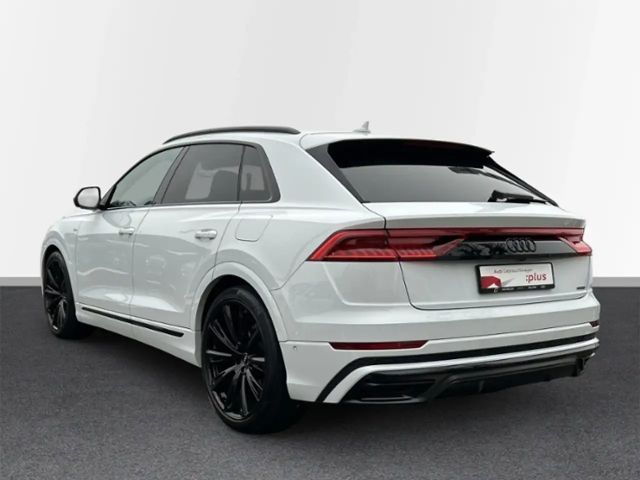 Audi Q8 55 TFSI Hybride Quattro S-Line