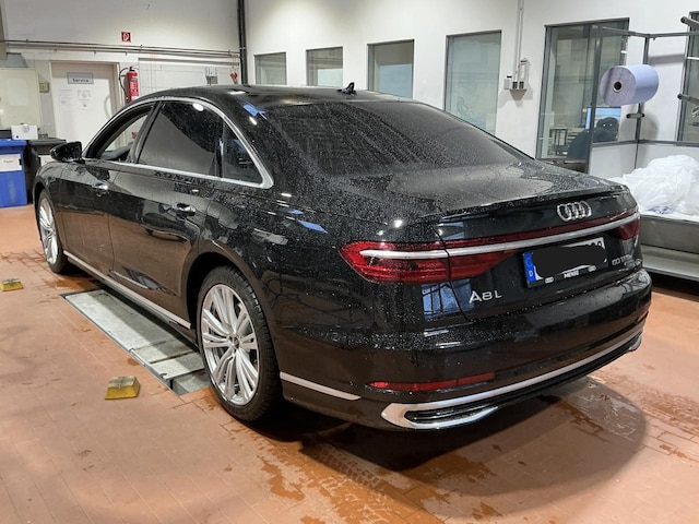 Audi A8 60 TFSI Hybride Lang Quattro
