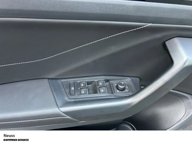 Volkswagen T-Roc 1.5 TSI DSG R-Line Style